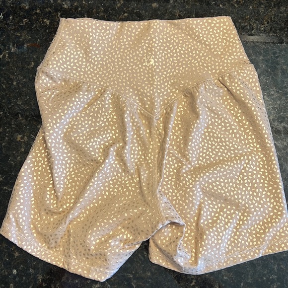 BuffBunny Rosa Short - Picture 5 of 6